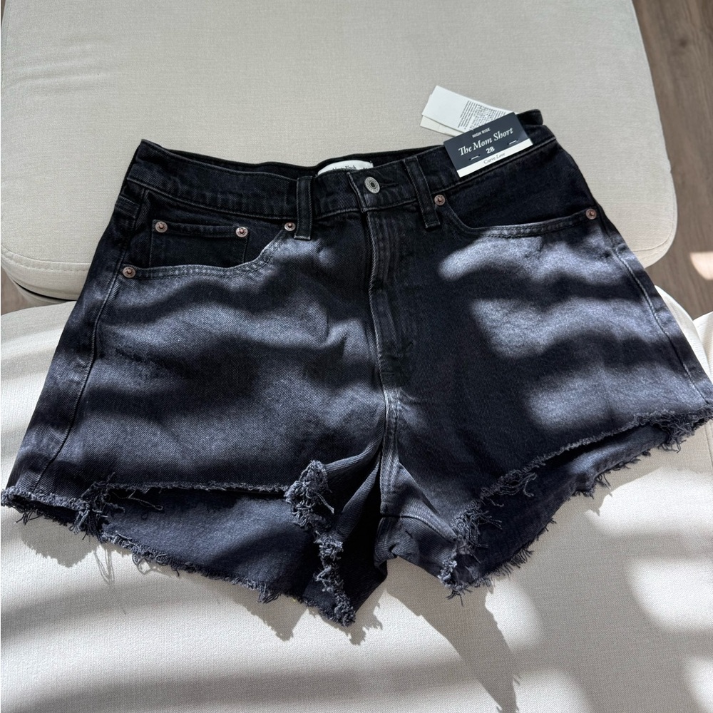 abercrombie & fitch curve love high rise mom shorts in black destroy